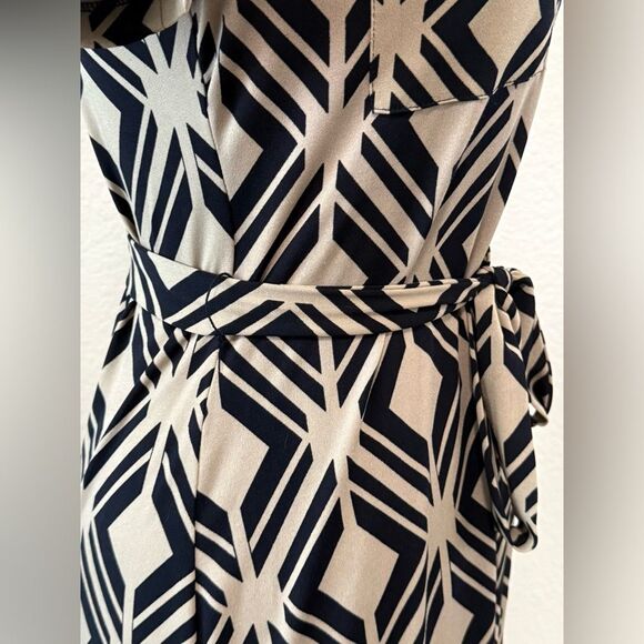 EnFocus Studio Geometric Black/Cream Dress, Work, Office Attire, Size 8 - Picture 7 of 9